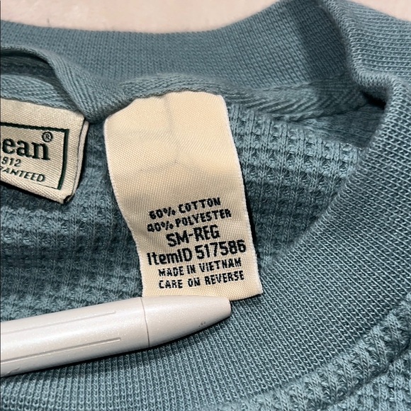 L.L.Bean Men’s Blue Long Sleeve Henley Shirt 3 Button Down Front Pocket SZ S - Picture 3 of 7